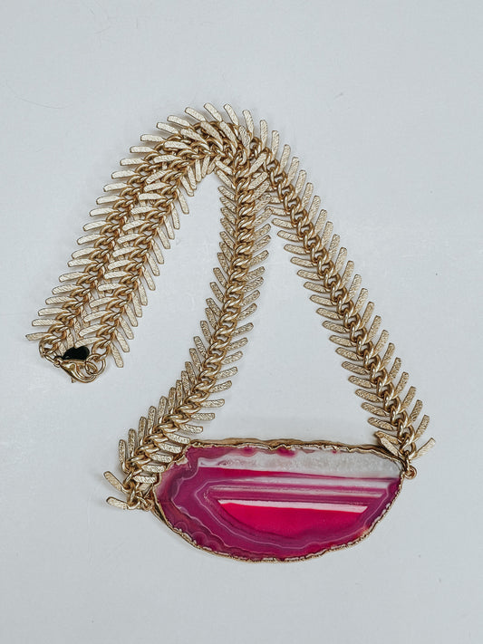 Hot Pink Agate slice Statement necklace on Gold Fishbone Chain